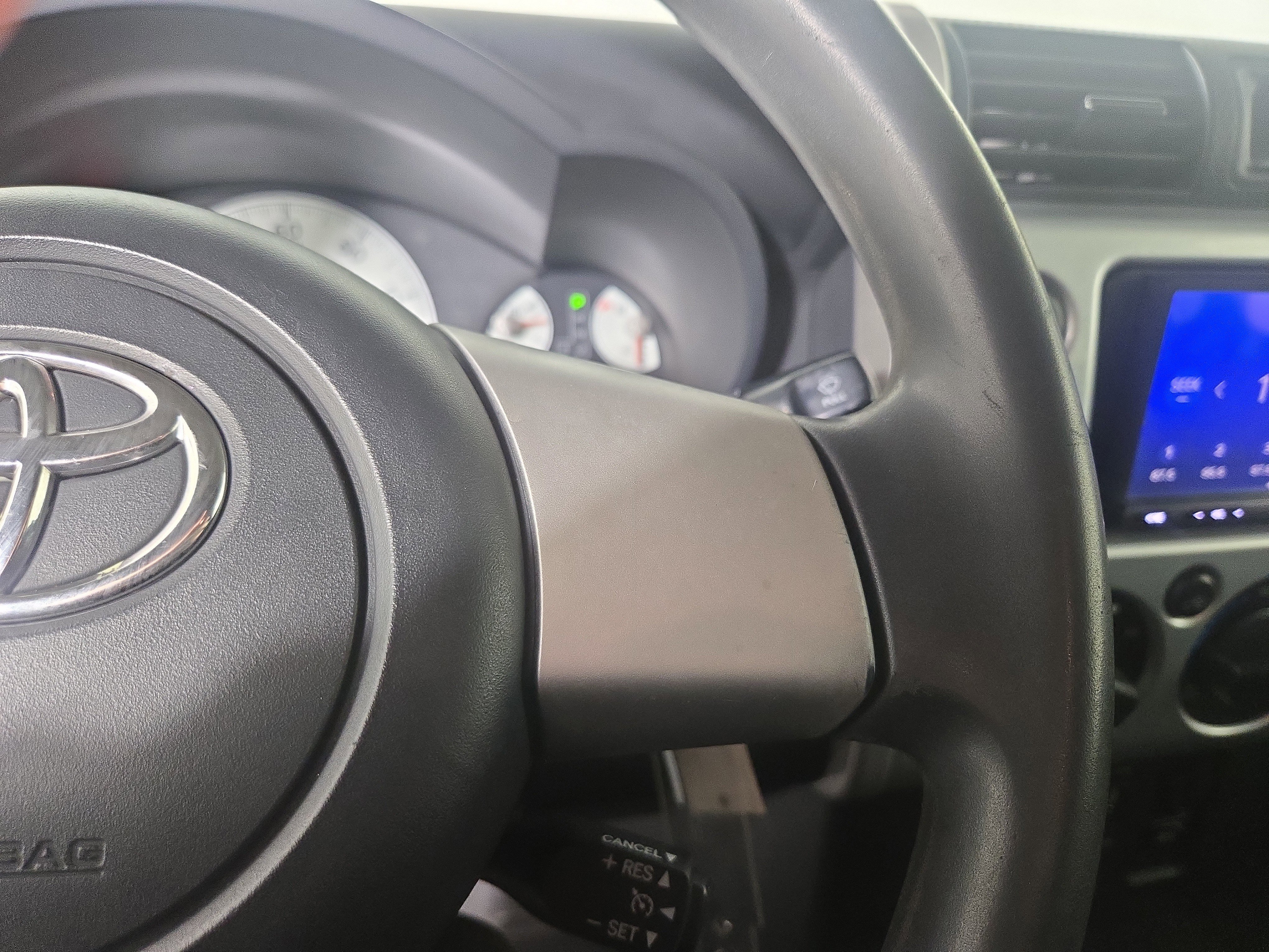 Used 2008 Toyota FJ Cruiser 4WD image 16