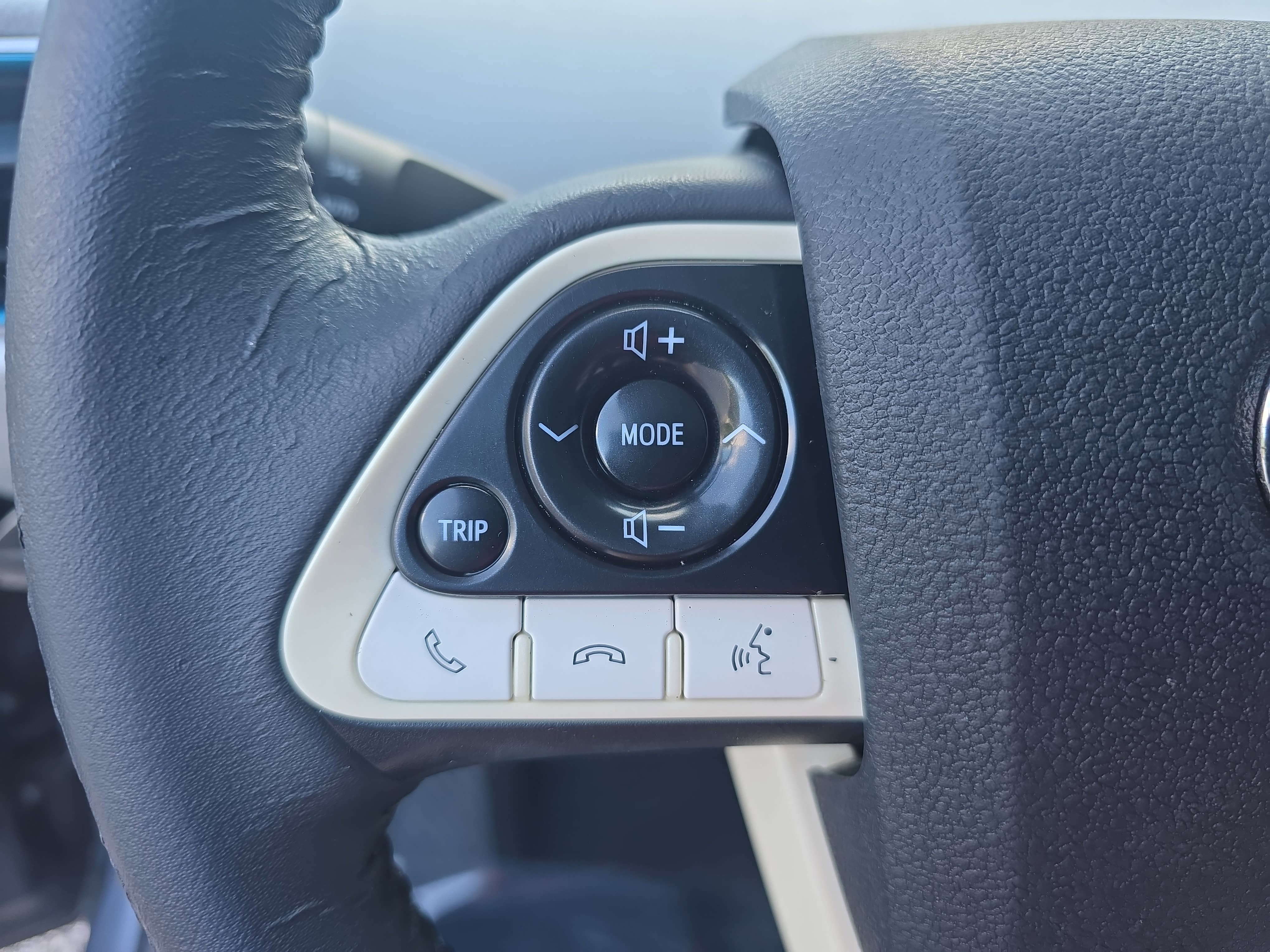 Used 2016 Toyota Prius Four FWD image 17