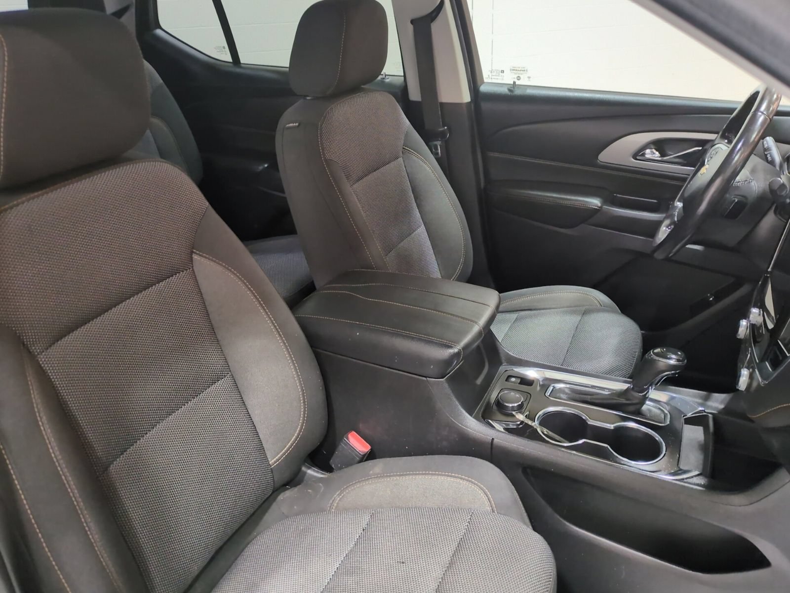 Used 2018 Chevrolet Traverse LT FWD image 10