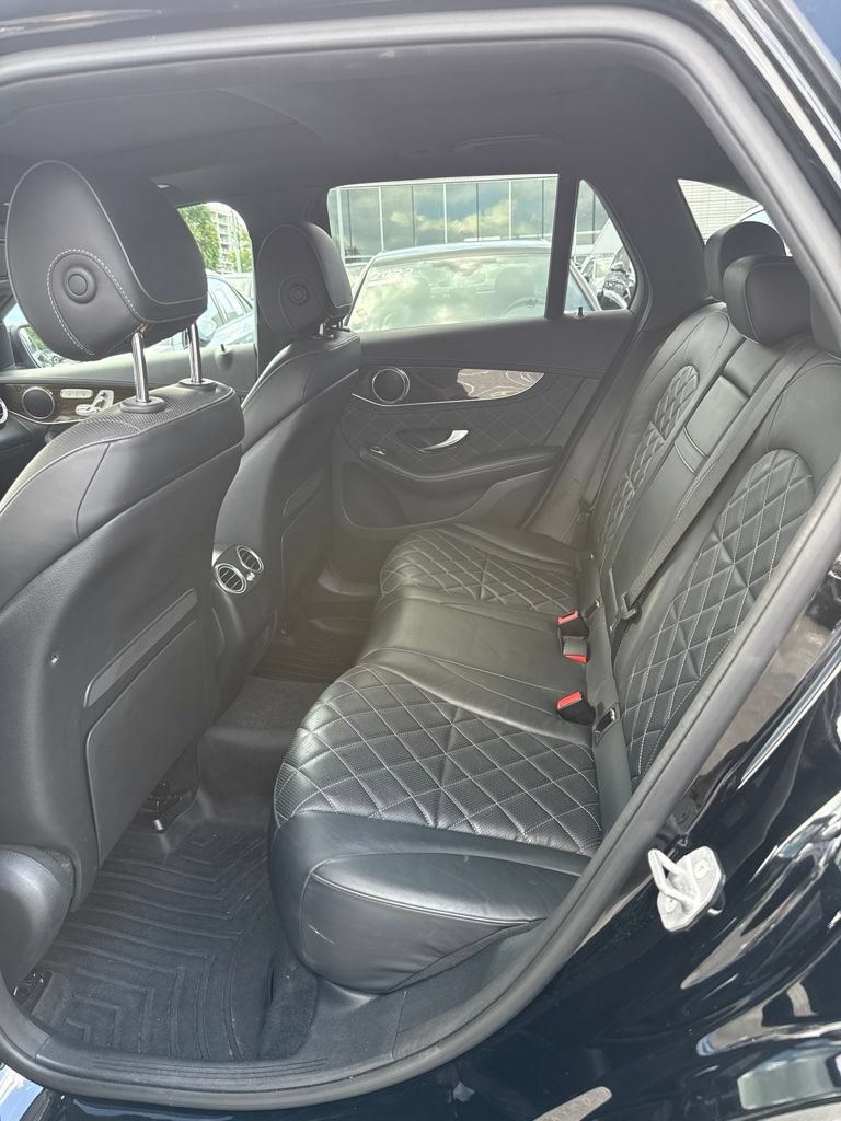 Used 2019 Mercedes-Benz GLC 300 4MATIC image 9