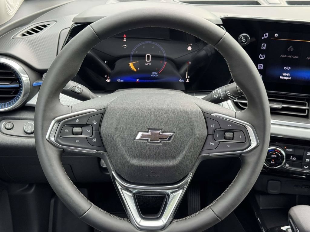 New 2026 Chevrolet Trax LT w/ Driver Confidence Package FWD image 10