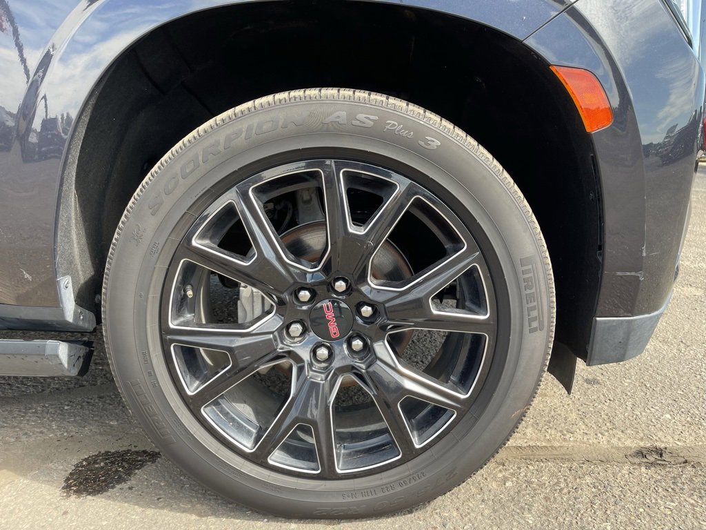 Used 2023 GMC Yukon XL Denali w/ Max Trailering Package image 16