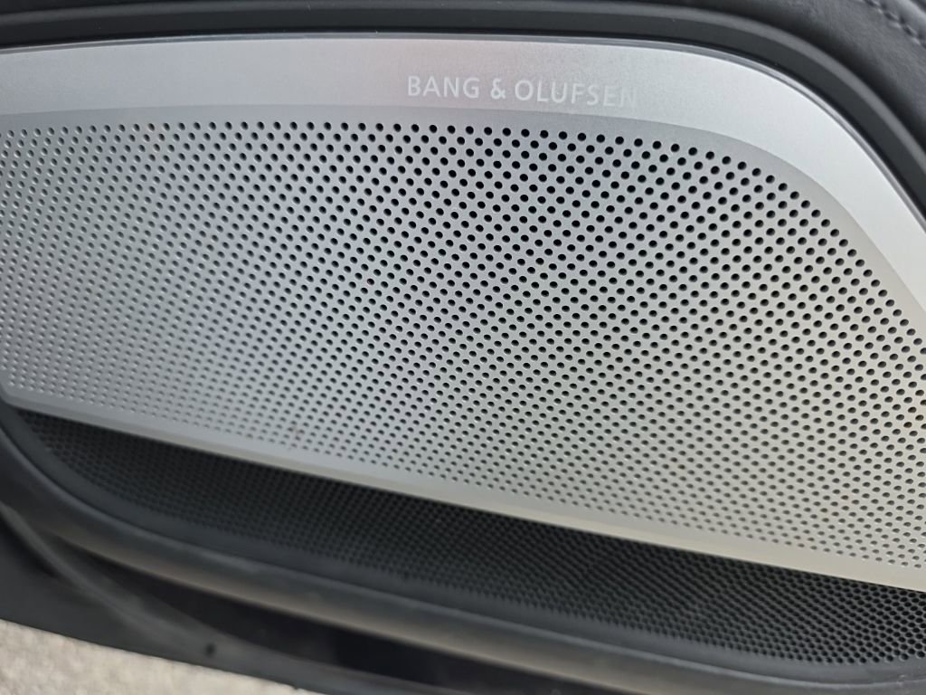 Used 2020 Audi S8 L image 24