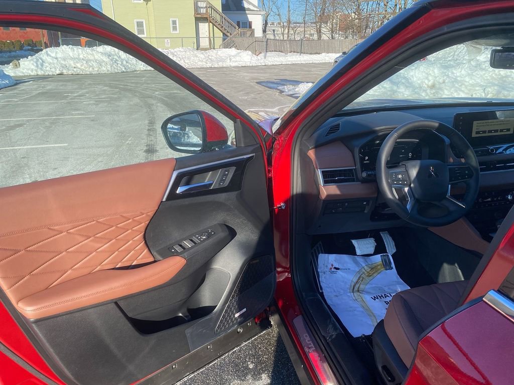 New 2026 Mitsubishi Outlander SEL image 10