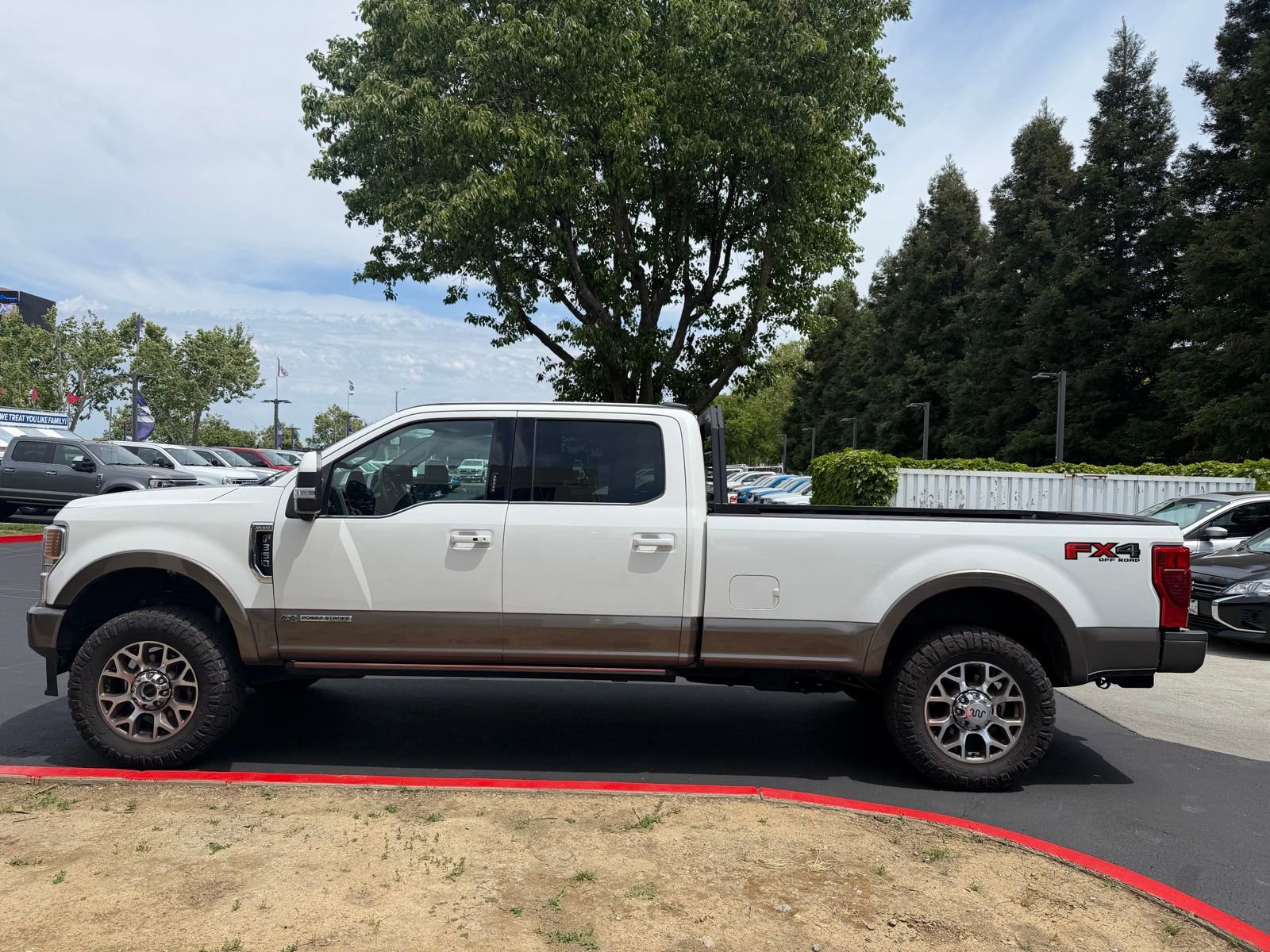 Used 2022 Ford F350 King Ranch w/ King Ranch Ultimate Package AWD/4WD image 2