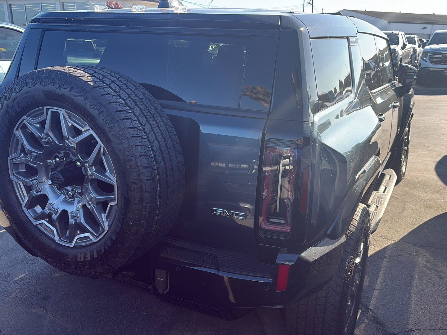 Used 2025 GMC Hummer EV 3X AWD/4WD image 24