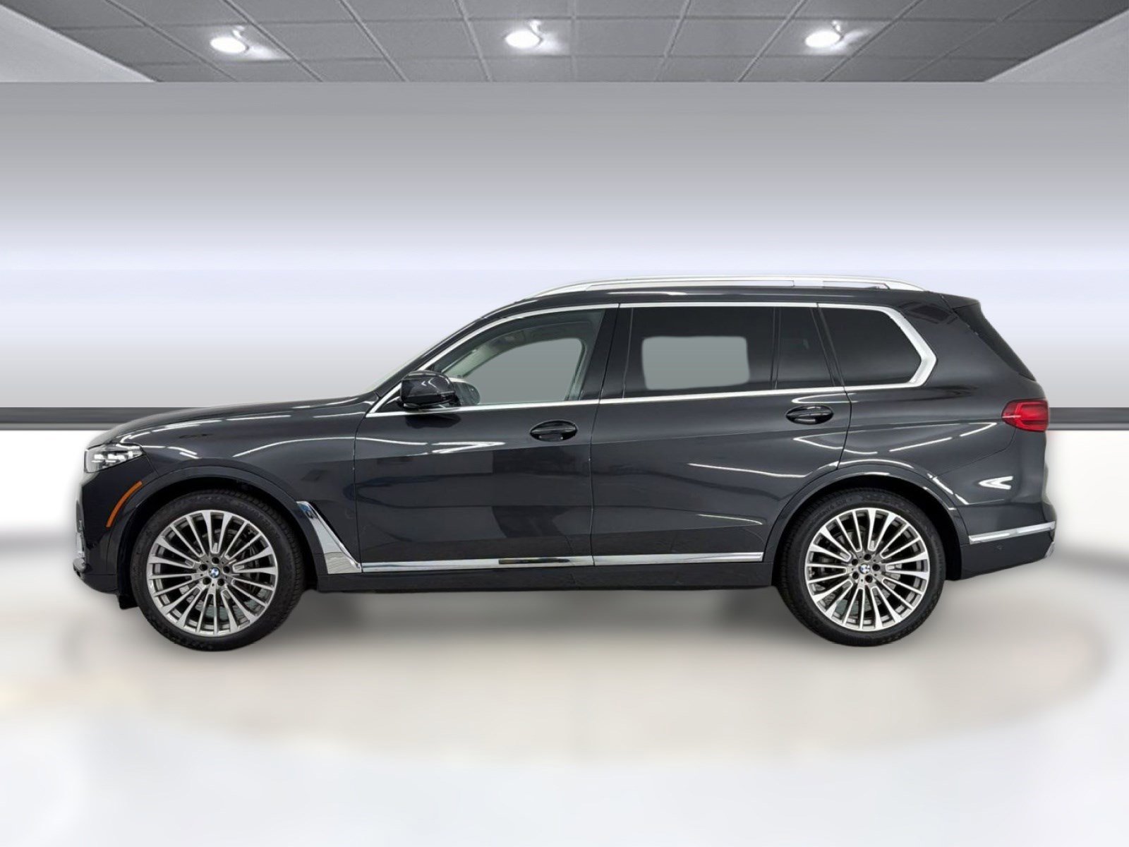 Used 2022 BMW X7 xDrive40i w/ Premium Package AWD/4WD image 2