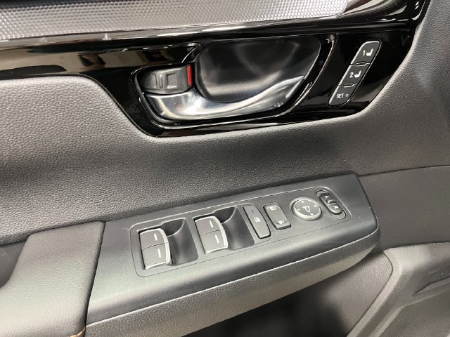 Used 2026 Honda CR-V Sport Touring image 15
