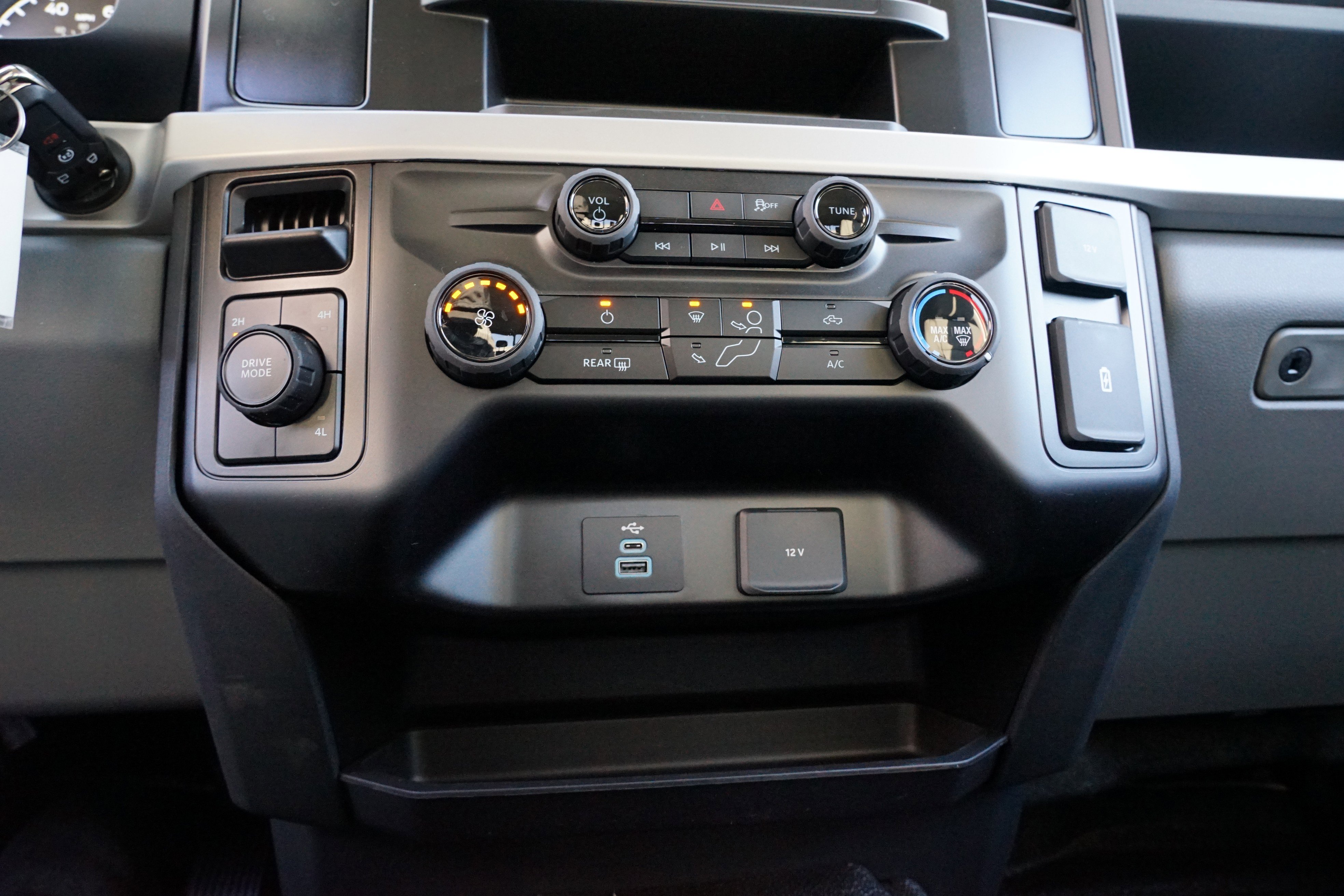 New 2026 Ford F450 XL w/ XL Chrome Package image 30