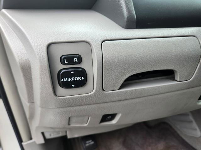 Used 2011 Toyota Camry LE w/ LE Extra-Value Pkg FWD image 11