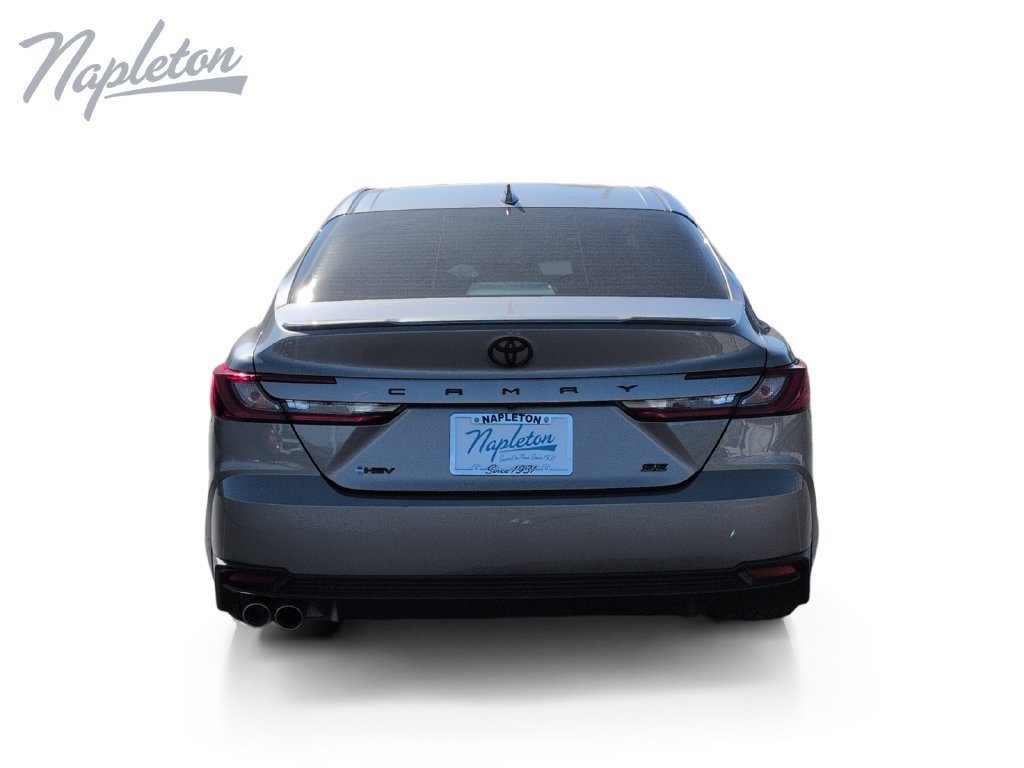 Used 2025 Toyota Camry SE FWD image 4