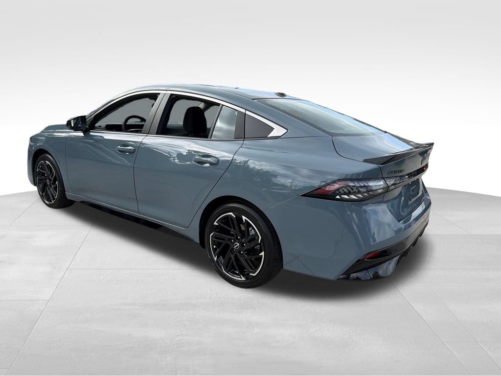 New 2026 Nissan Sentra SR w/ Floor Mat Package FWD image 5