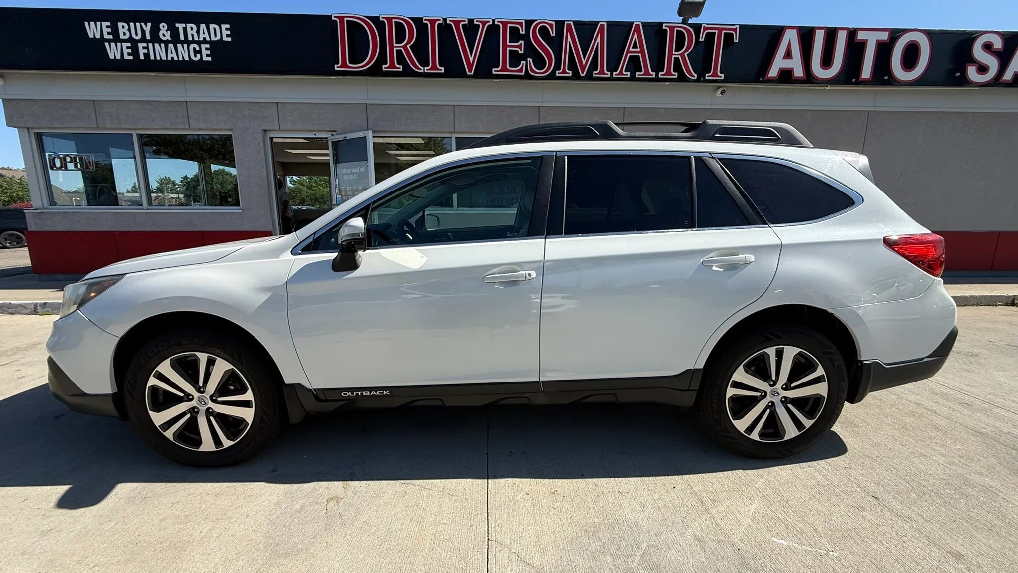 Used 2019 Subaru Outback 3.6R Limited w/ Popular Package #2 AWD/4WD image 6