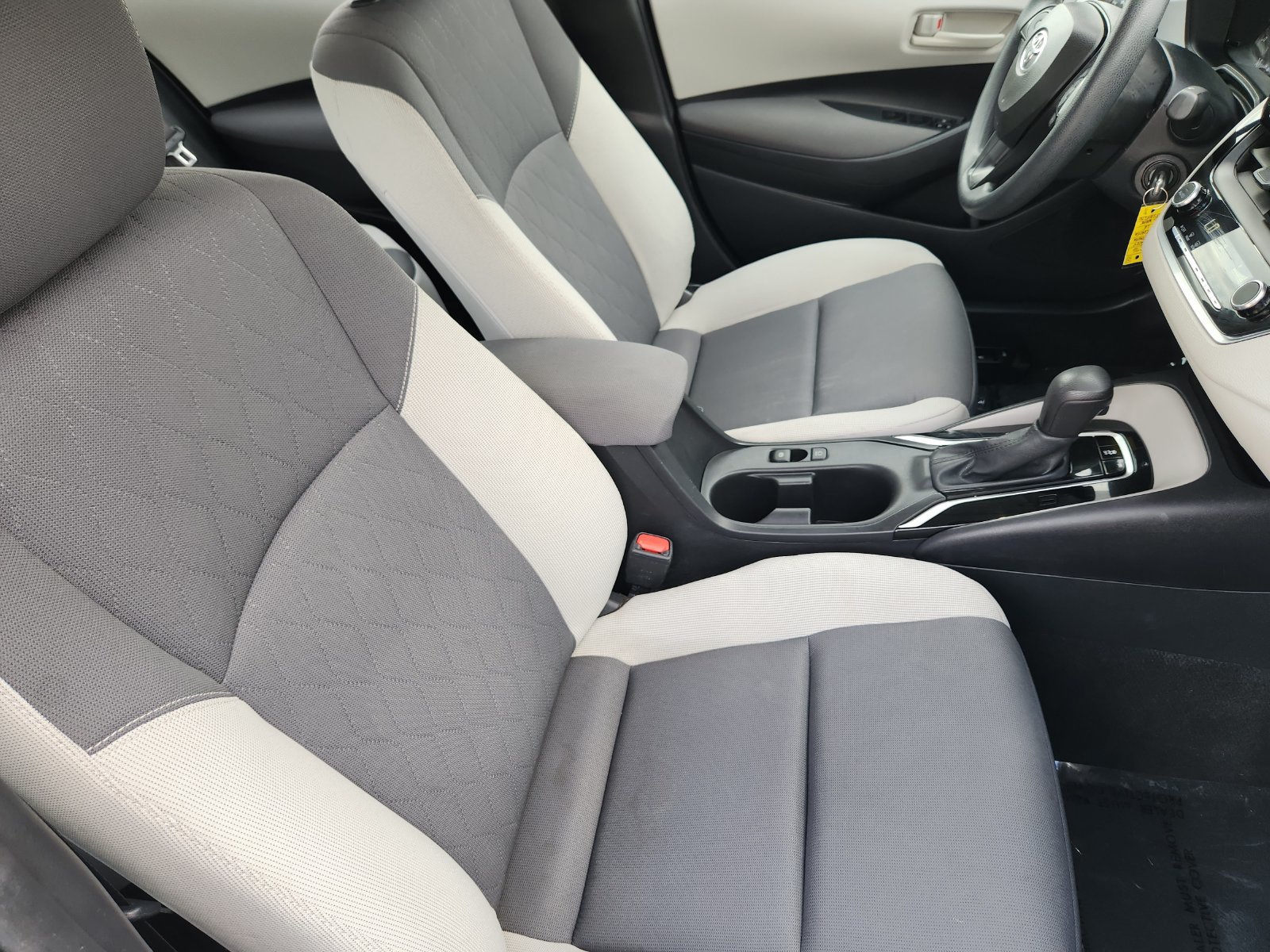 Used 2024 Toyota Corolla LE FWD image 23