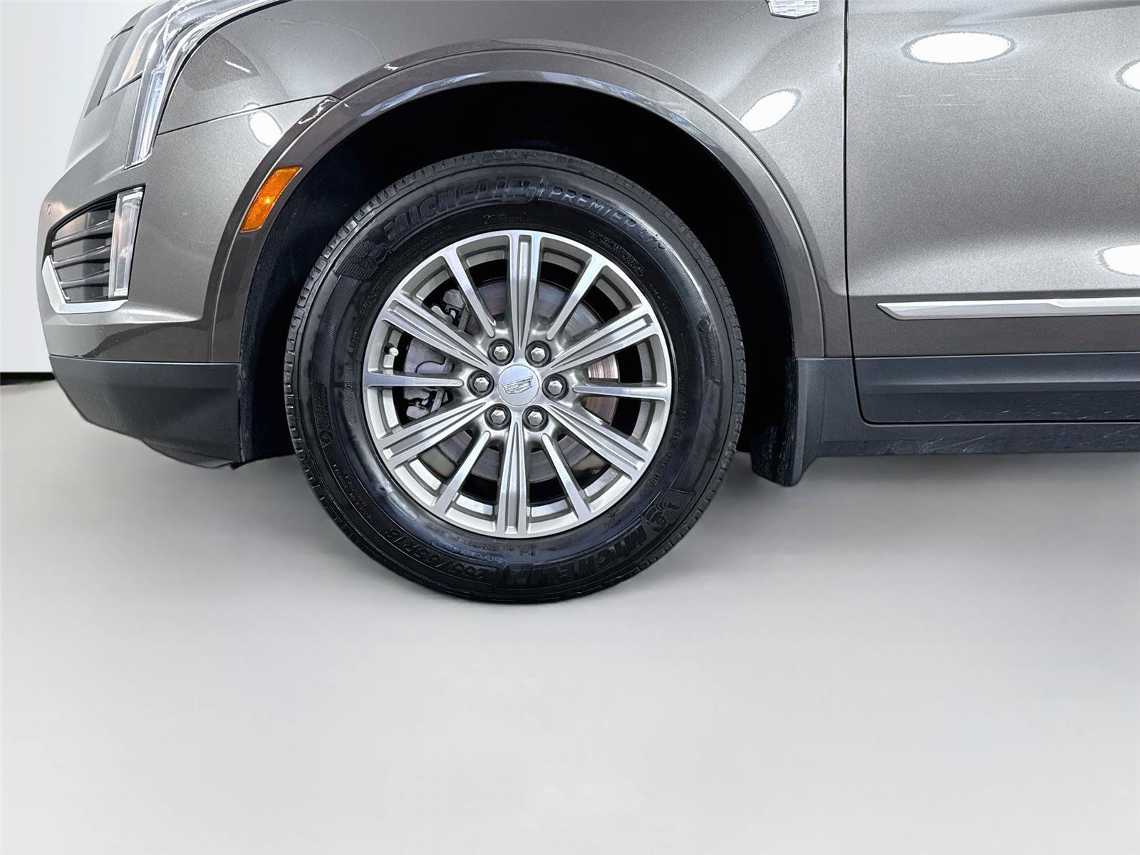 Used 2019 Cadillac XT5 Luxury FWD image 14