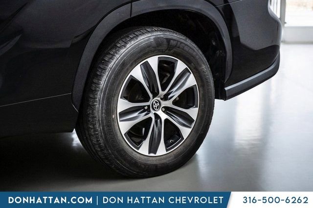 Used 2023 Toyota Highlander XLE image 46