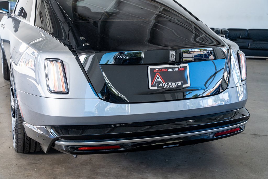 Used 2024 Rolls-Royce Spectre w/ Spectre Launch Package image 25