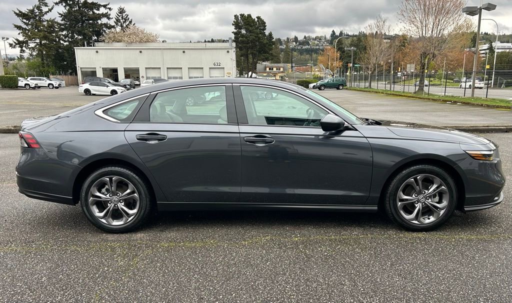 Used 2024 Honda Accord EX image 4
