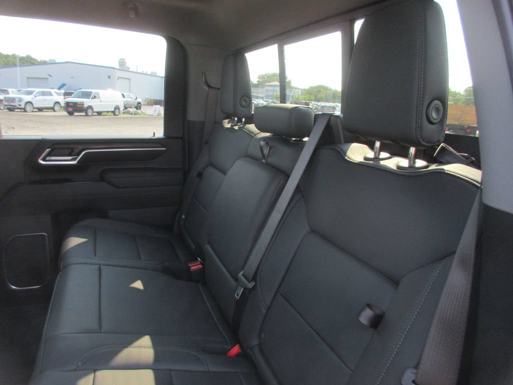 New 2026 GMC Sierra 2500 SLT w/ SLT Premium Package AWD/4WD image 14