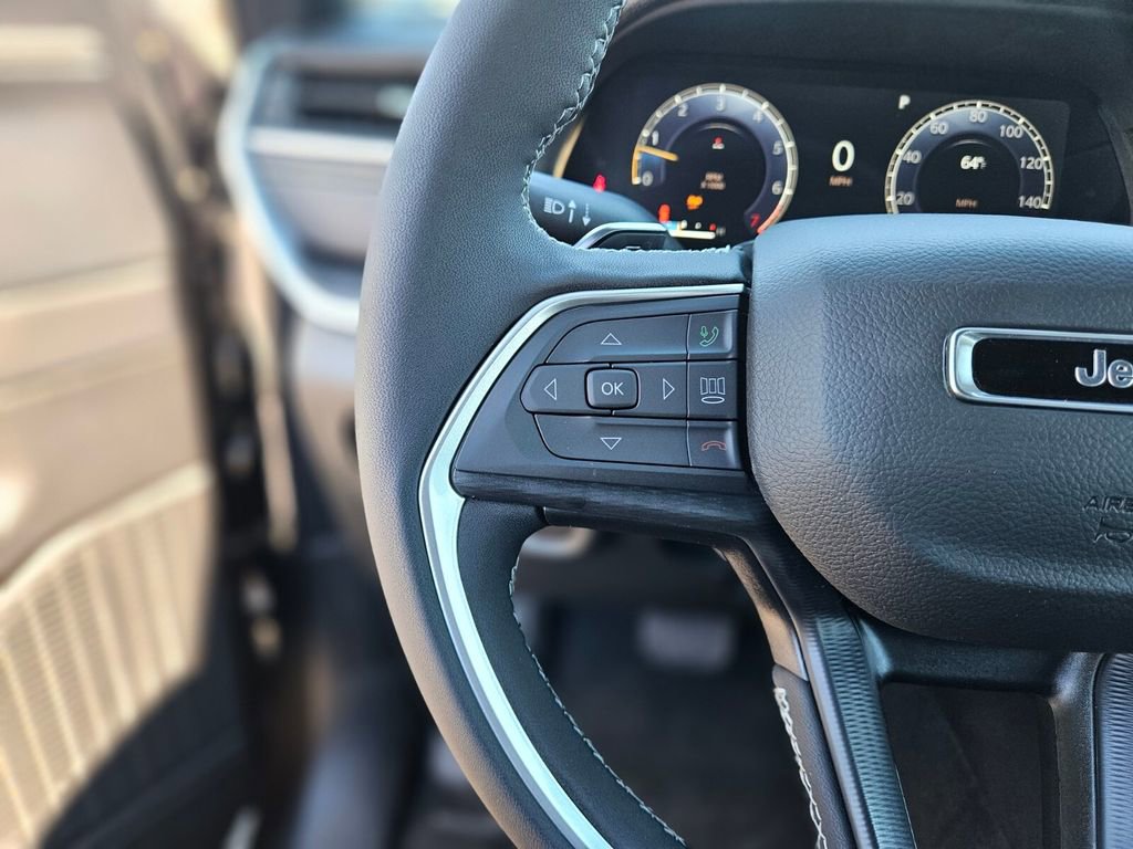 New 2025 Jeep Grand Cherokee Altitude image 26