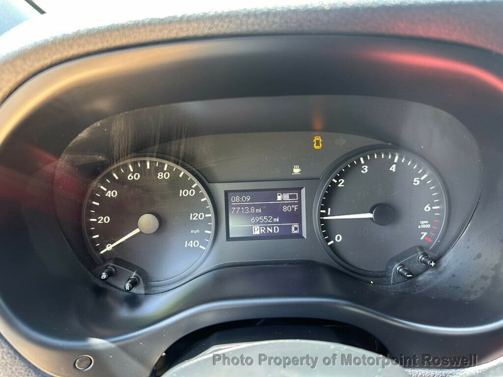 Used 2016 Mercedes-Benz Metris Passenger image 12