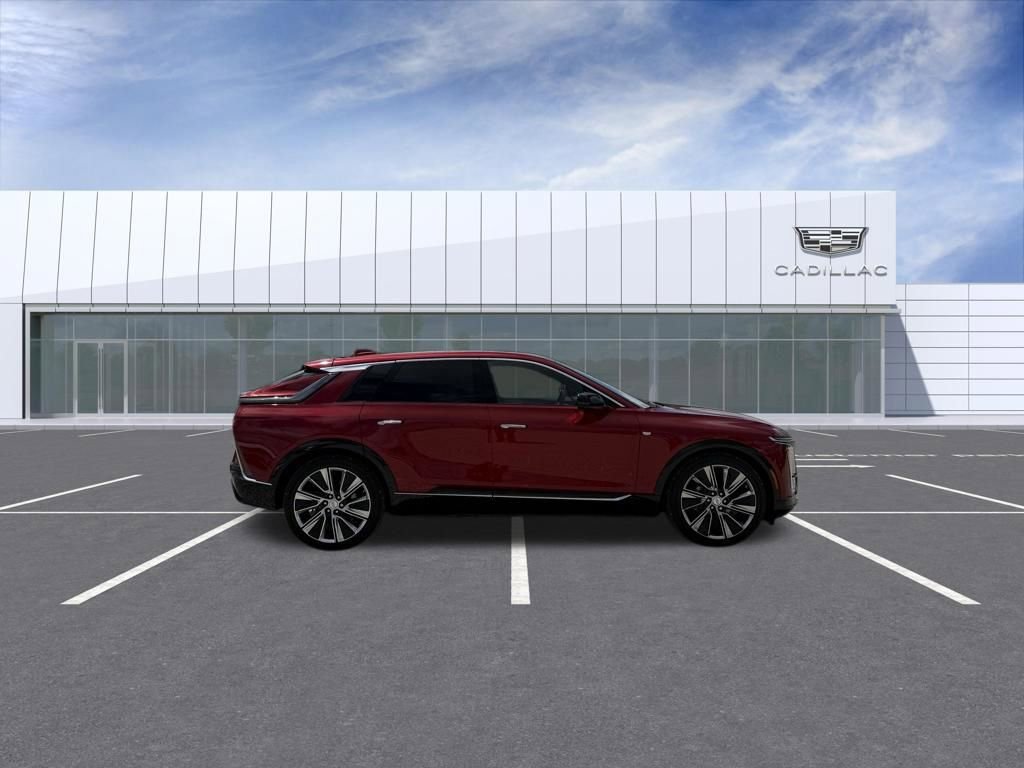 Used 2024 Cadillac Lyriq Luxury w/ LPO, Floor Liner Package AWD/4WD image 2