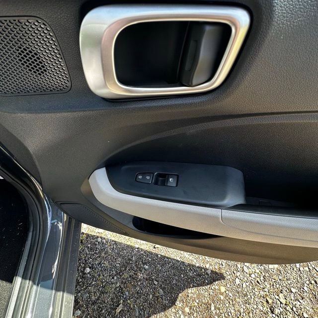 Certified 2025 Hyundai Venue SEL FWD image 20