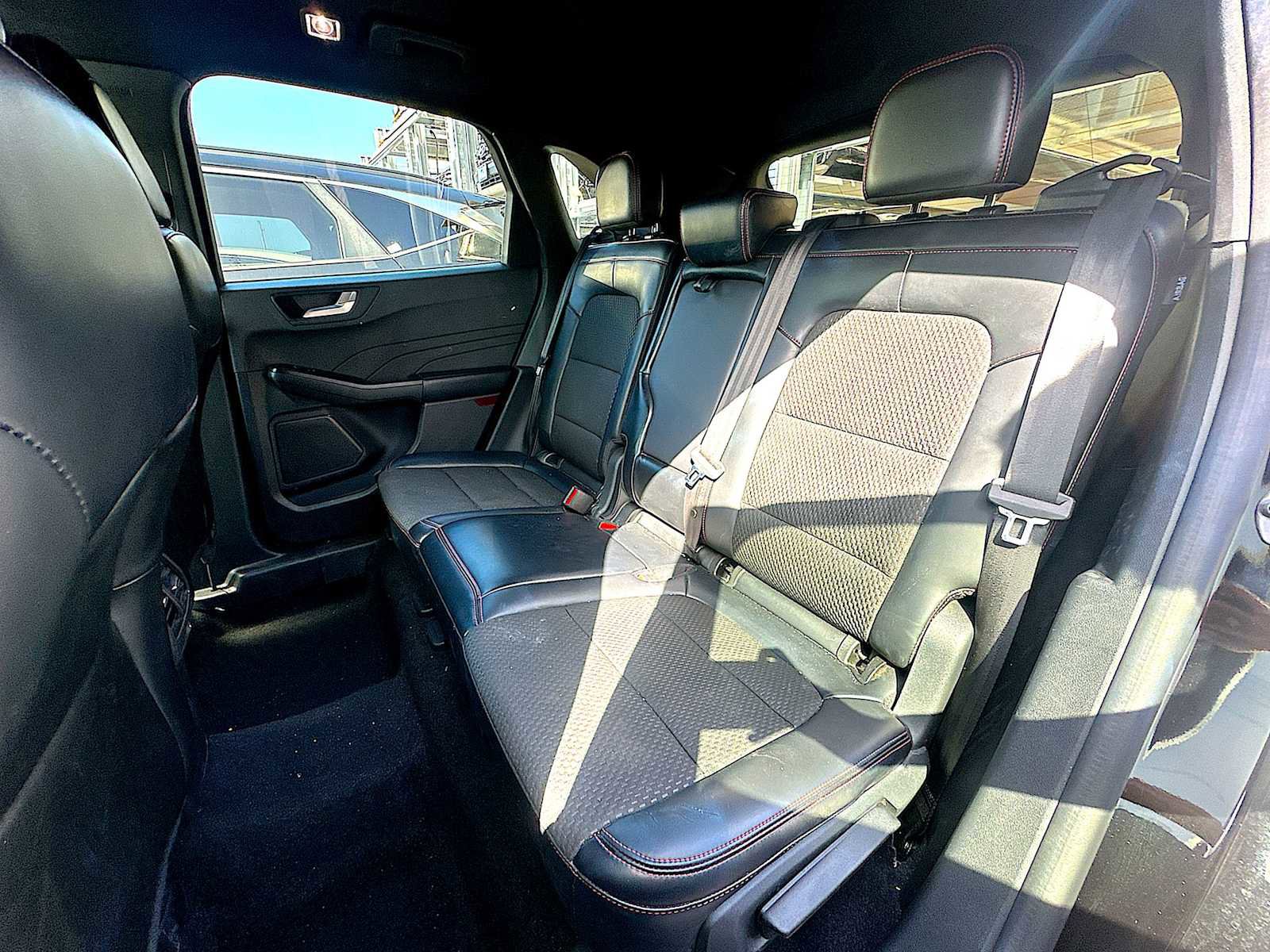 Used 2024 Ford Escape ST-Line image 23