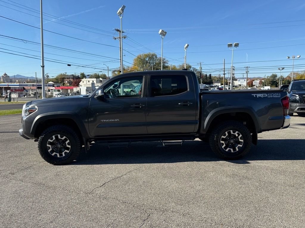 Used 2019 Toyota Tacoma TRD Off-Road image 7