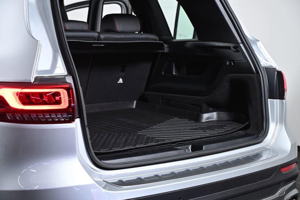 Used 2022 Mercedes-Benz GLB 35 AMG 4MATIC image 39