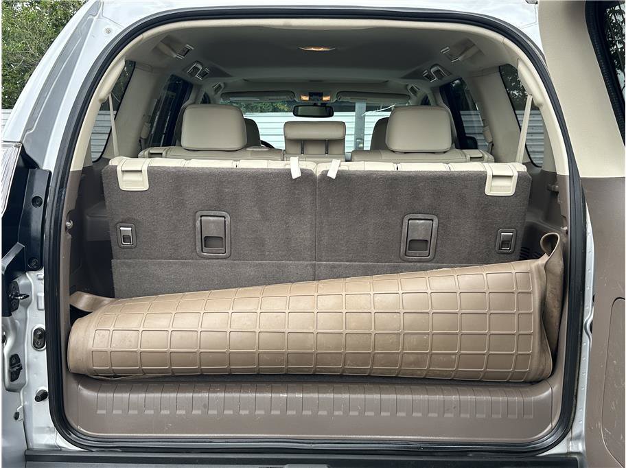 Used 2016 Lexus GX 460 w/ Premium Package AWD/4WD image 32