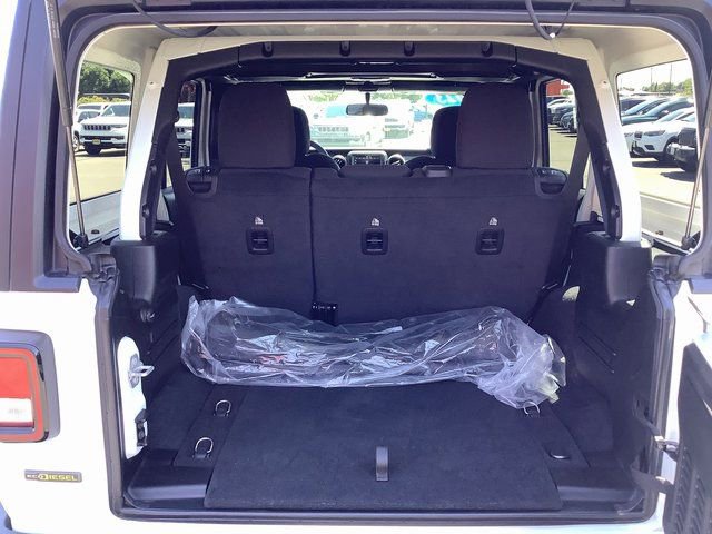 Used 2023 Jeep Wrangler Sport S image 29