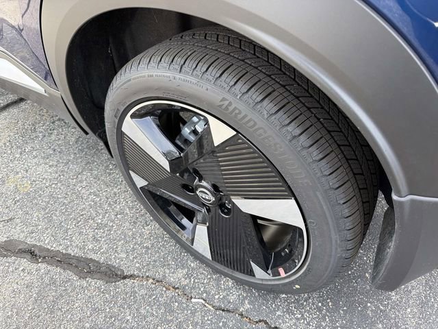 New 2026 Nissan Kicks SR w/ Cold Weather Package image 8