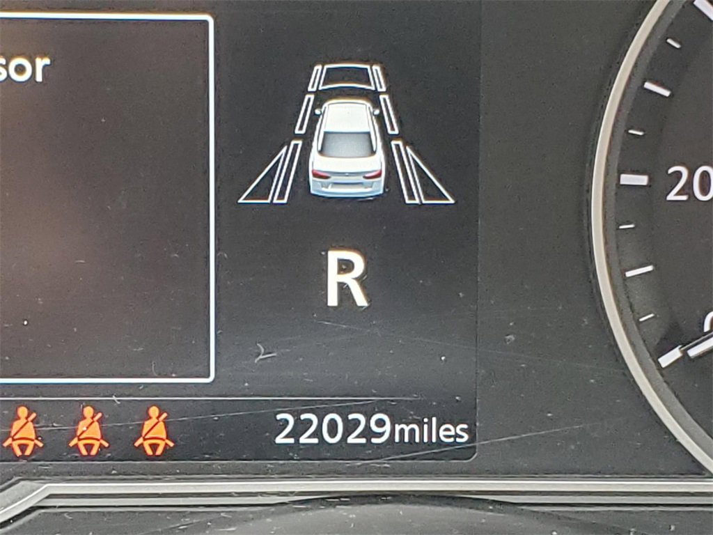 Certified 2022 Nissan Versa SV w/ Trunk Package image 35