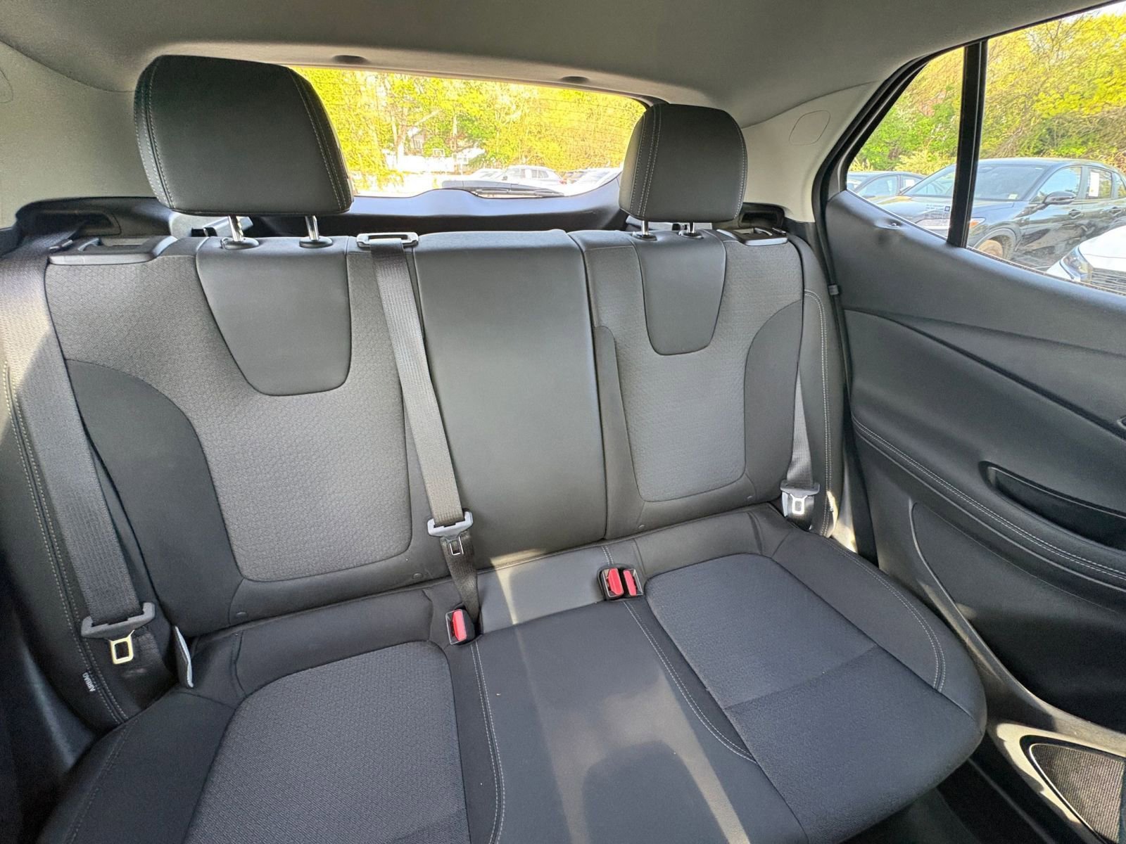 Used 2025 Buick Encore GX Preferred FWD image 36