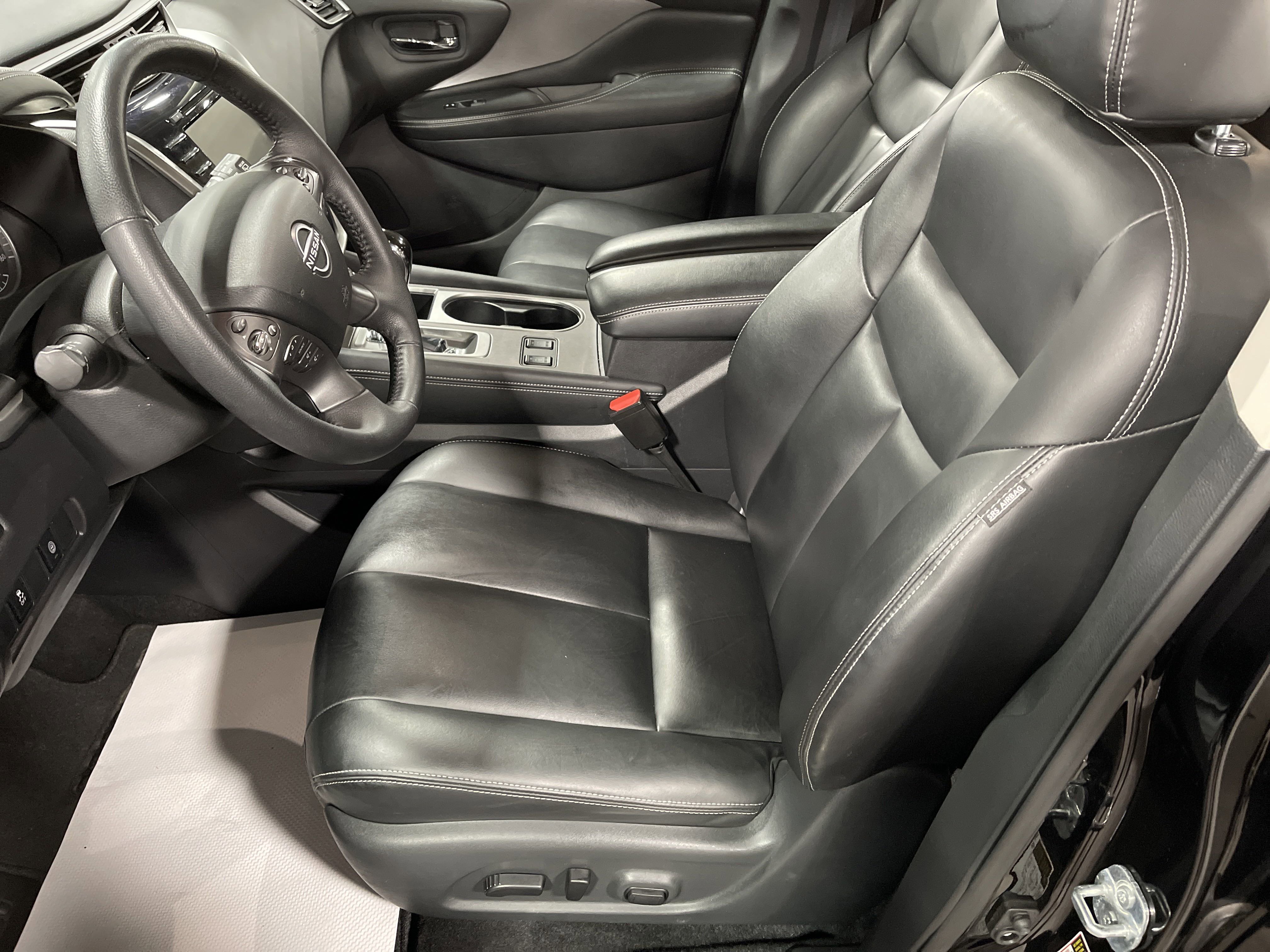 Used 2024 Nissan Murano SV w/ SV Midnight Edition Package image 9