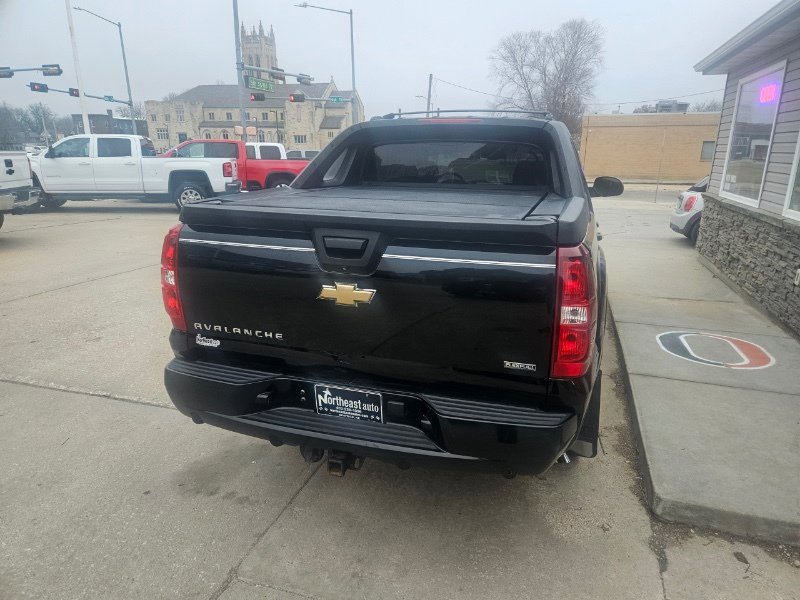 Used 2008 Chevrolet Avalanche LT AWD/4WD image 8