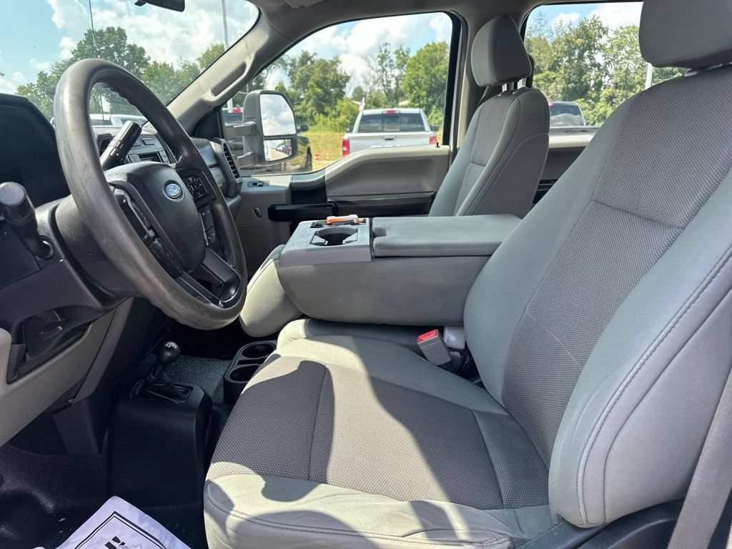 Used 2019 Ford F550 4x4 Crew Cab Super Duty w/ Power Equipment Group image 15