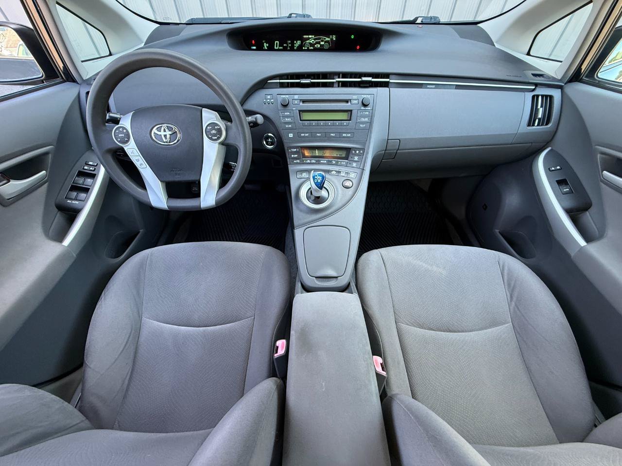 Used 2010 Toyota Prius III Hatchback 4D FWD image 9