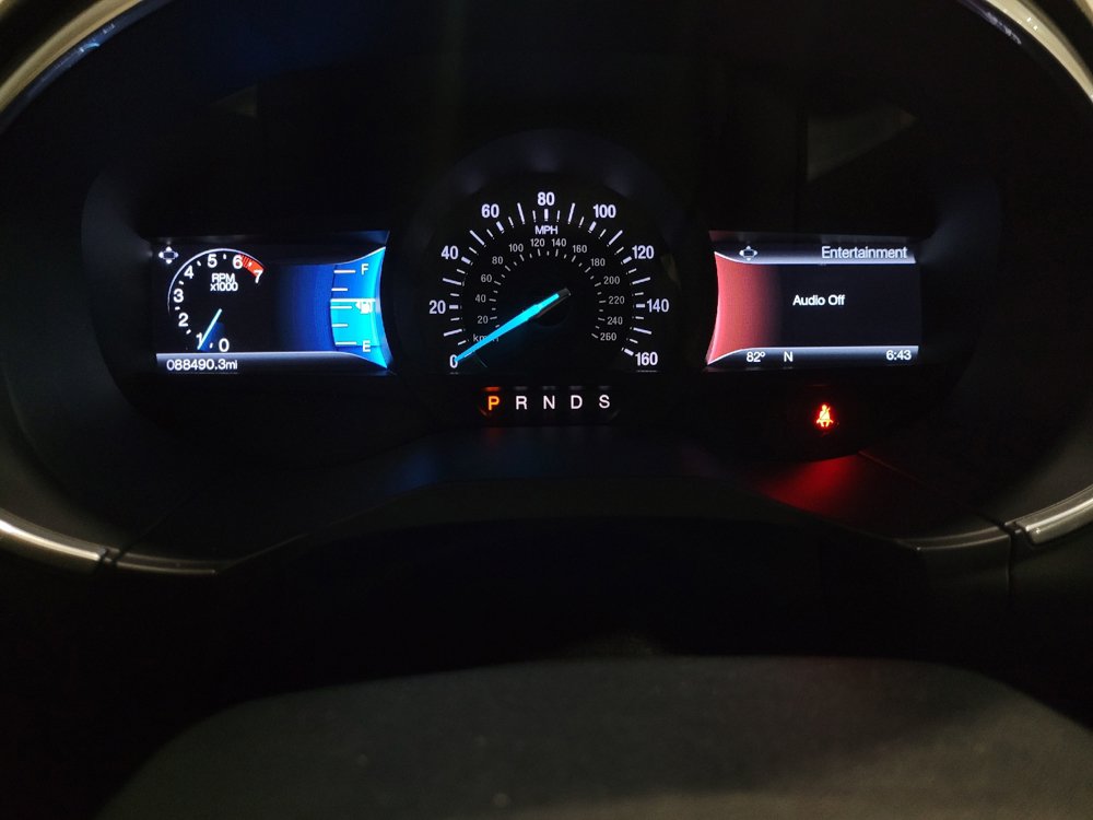 Used 2016 Ford Edge Titanium w/ Equipment Group 302A AWD/4WD image 23