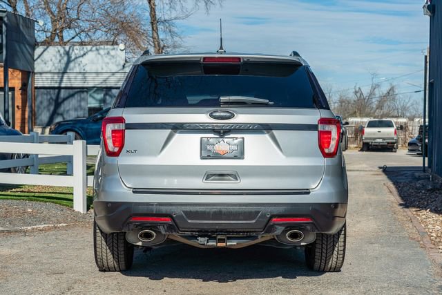 Used 2018 Ford Explorer XLT w/ Equipment Group 202A image 4