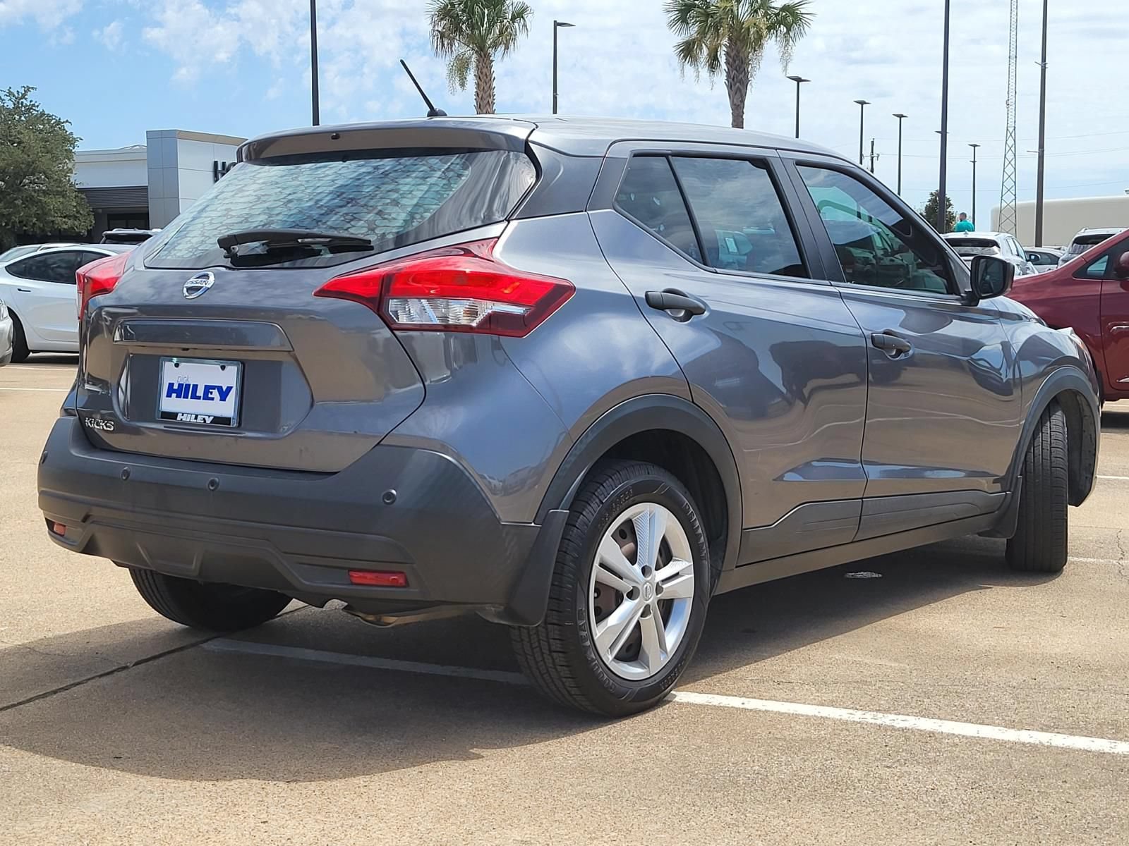 Used 2020 Nissan Kicks S FWD image 4