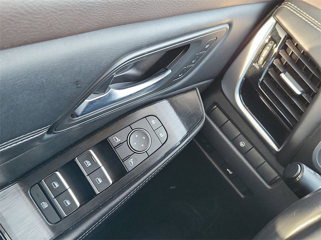 Used 2023 Nissan Rogue SL w/ SL Premium Package image 18