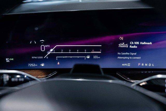 Used 2025 Cadillac Escalade Sport Platinum w/ LPO, ONYX Package image 21