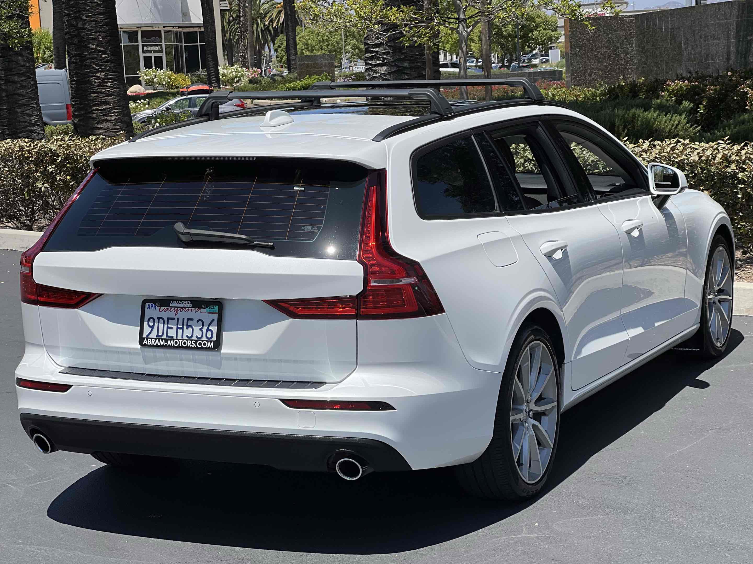 Used 2020 Volvo V60 T5 Momentum w/ Protection Package FWD image 13