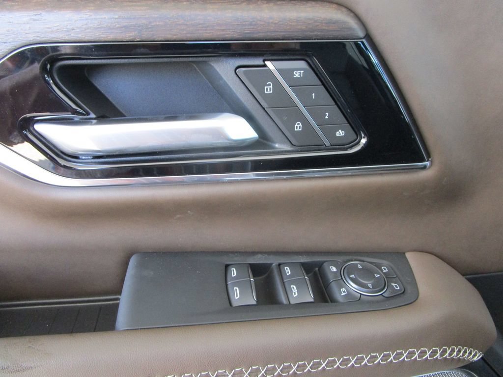 New 2026 GMC Yukon XL Denali Ultimate w/ LPO, Floor Liner Package AWD/4WD image 37