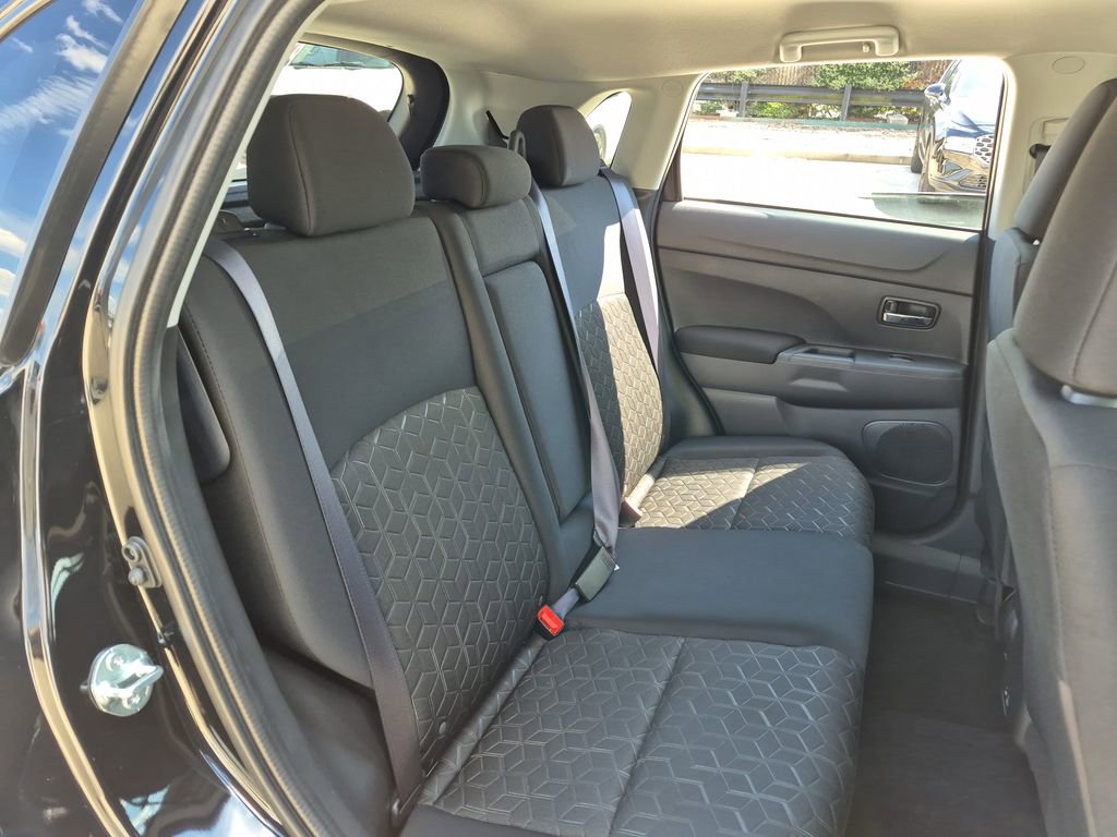 Used 2025 Mitsubishi Outlander Sport LE image 43