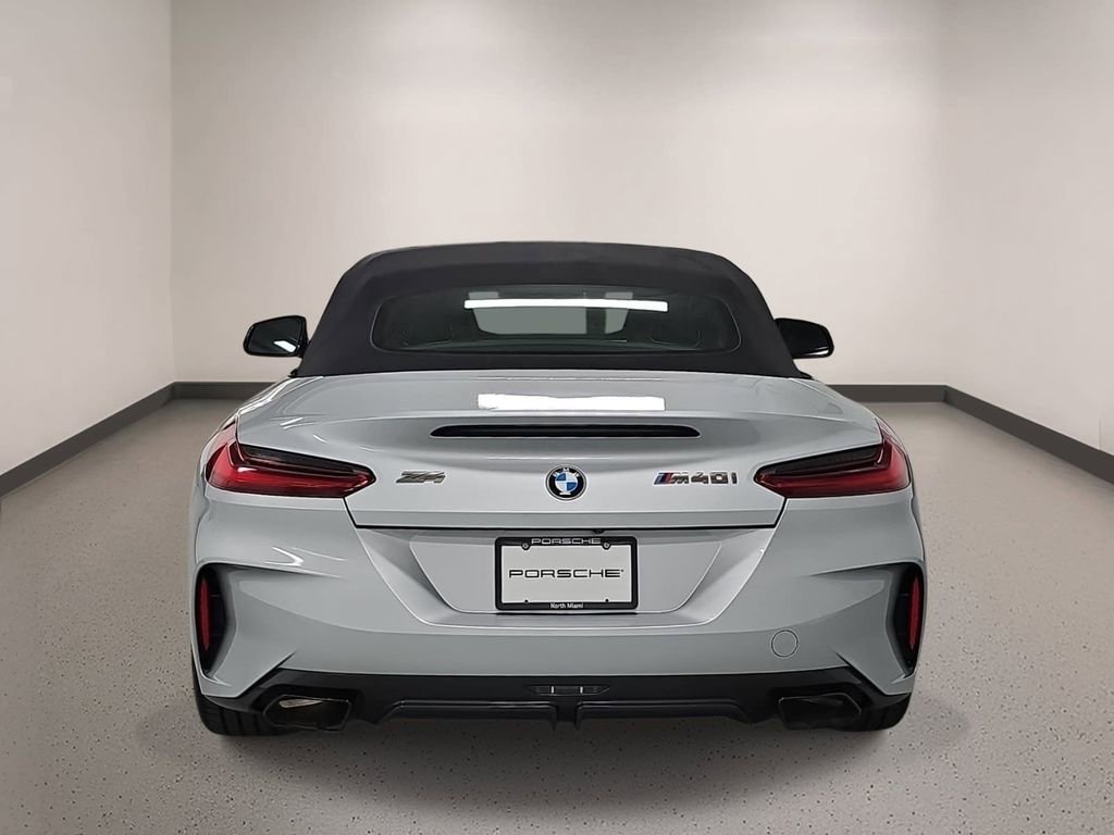 Used 2022 BMW Z4 M40i w/ Shadowloine Package RWD image 6