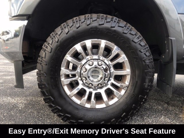 Used 2020 Ford F350 Lariat w/ Lariat Ultimate Package AWD/4WD image 29