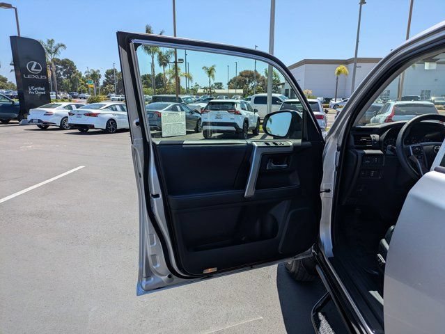 Used 2019 Toyota 4Runner SR5 w/ Convenience Package RWD image 13